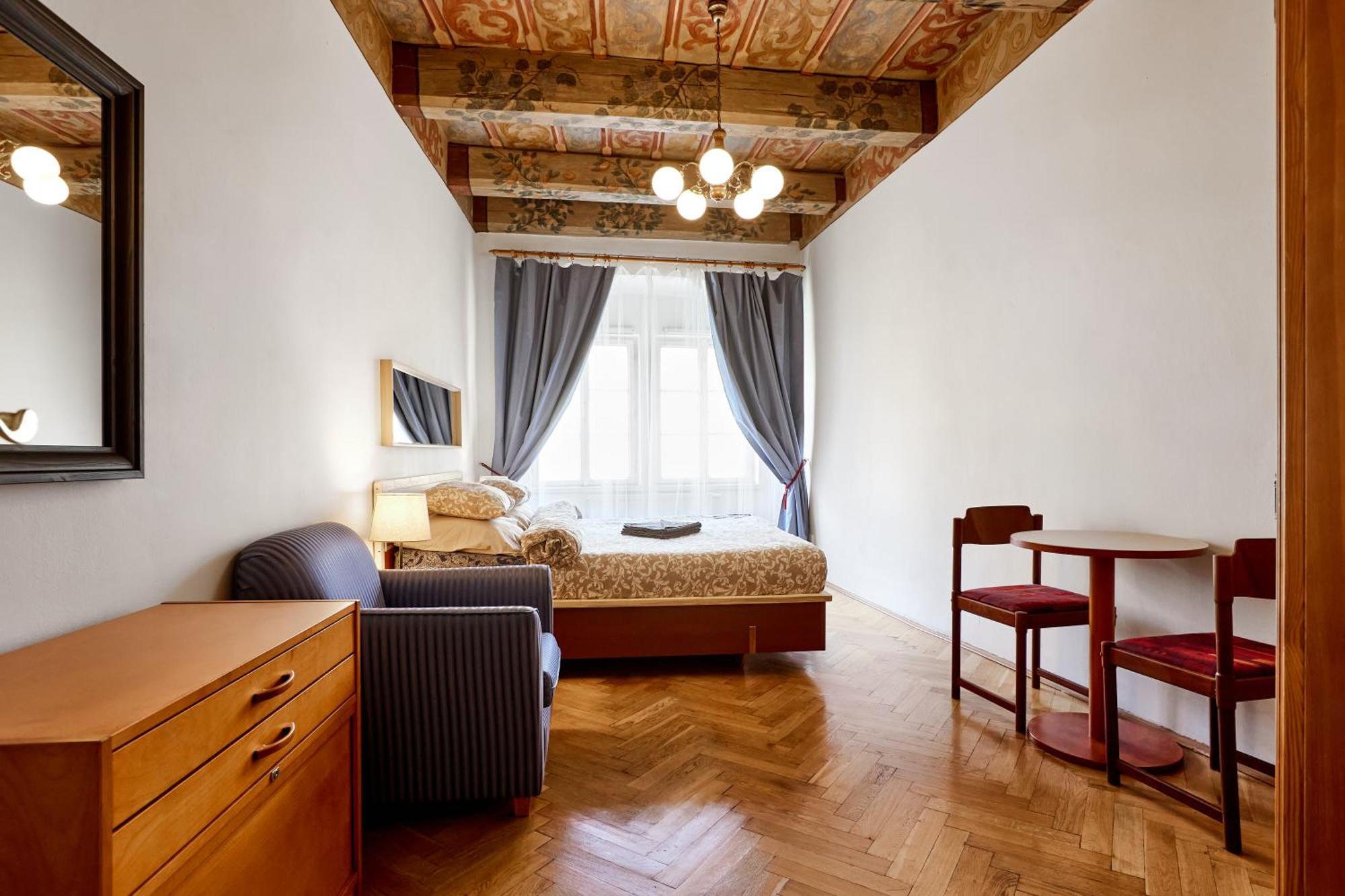 At The Blue Lion & Parking Assistance Apartment Prague Exterior photo