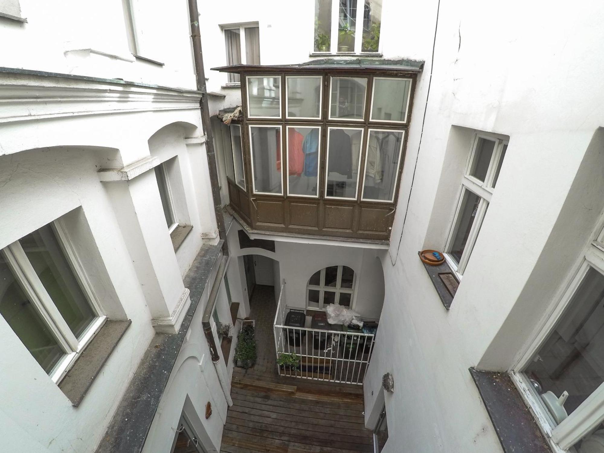 At The Blue Lion & Parking Assistance Apartment Prague Exterior photo