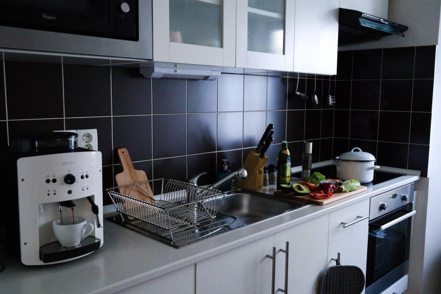 At The Blue Lion & Parking Assistance Apartment Prague Exterior photo